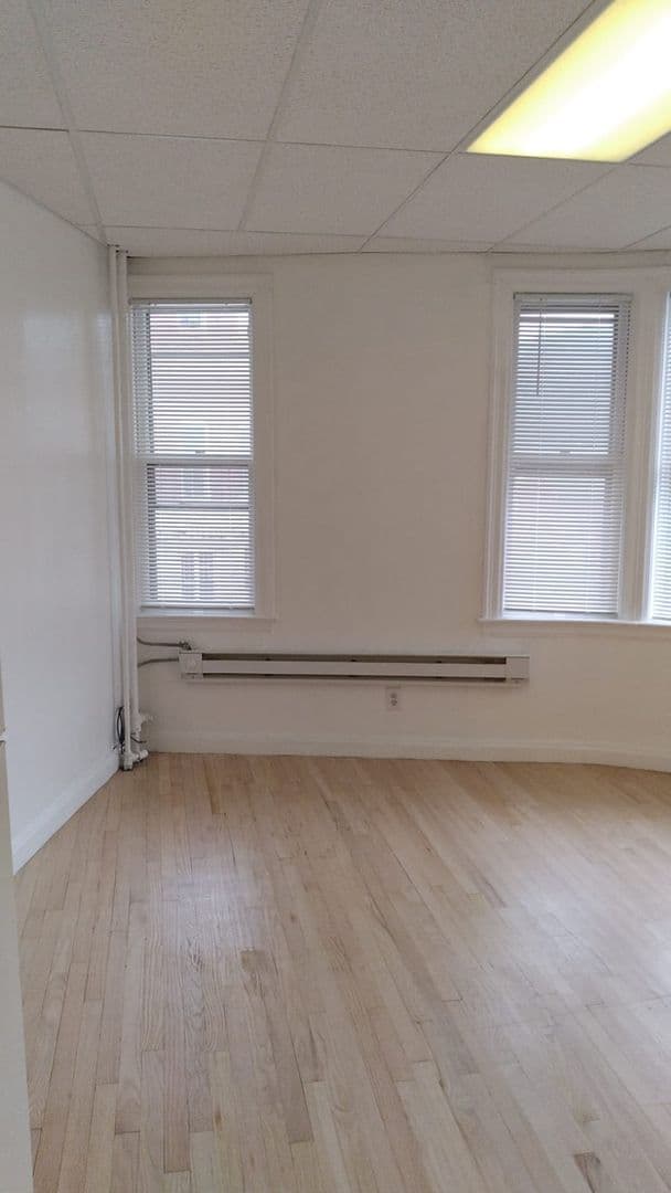 Rumford Apartment: 25 Hartford St