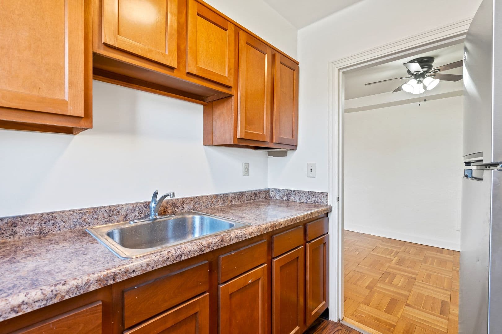 Pittsburgh Apartment: 3336 Brownsville Rd