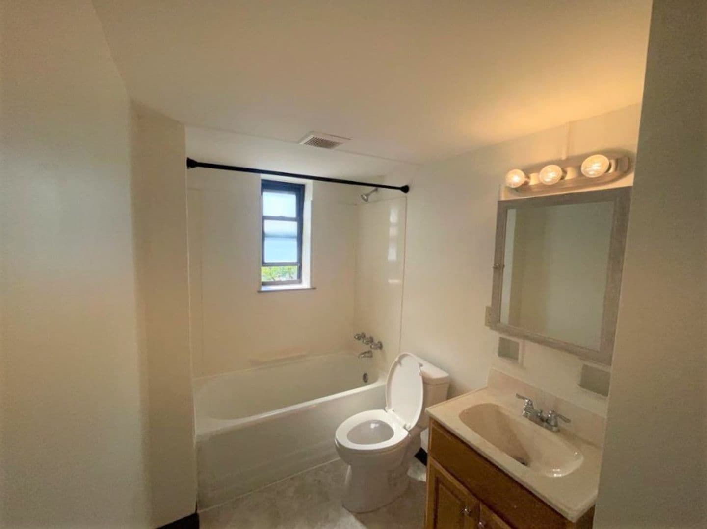 Pittsburgh Apartment: 3336 Brownsville Rd