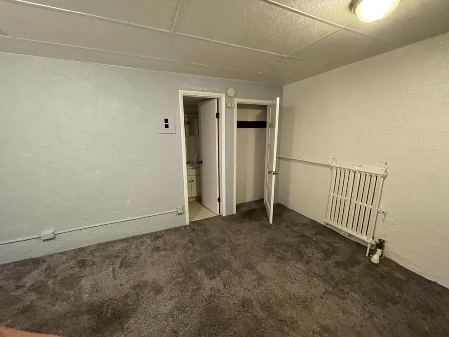 Pittsburgh Apartment: 701 Brownsville Rd