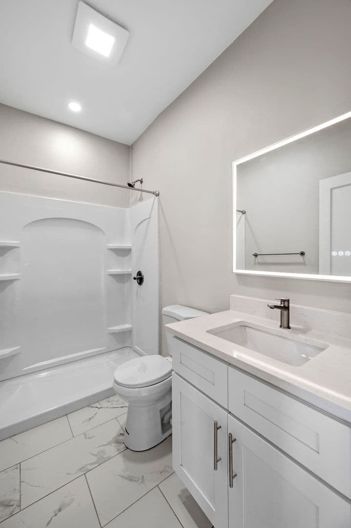 Leominster Apartment: 34 Tremaine St