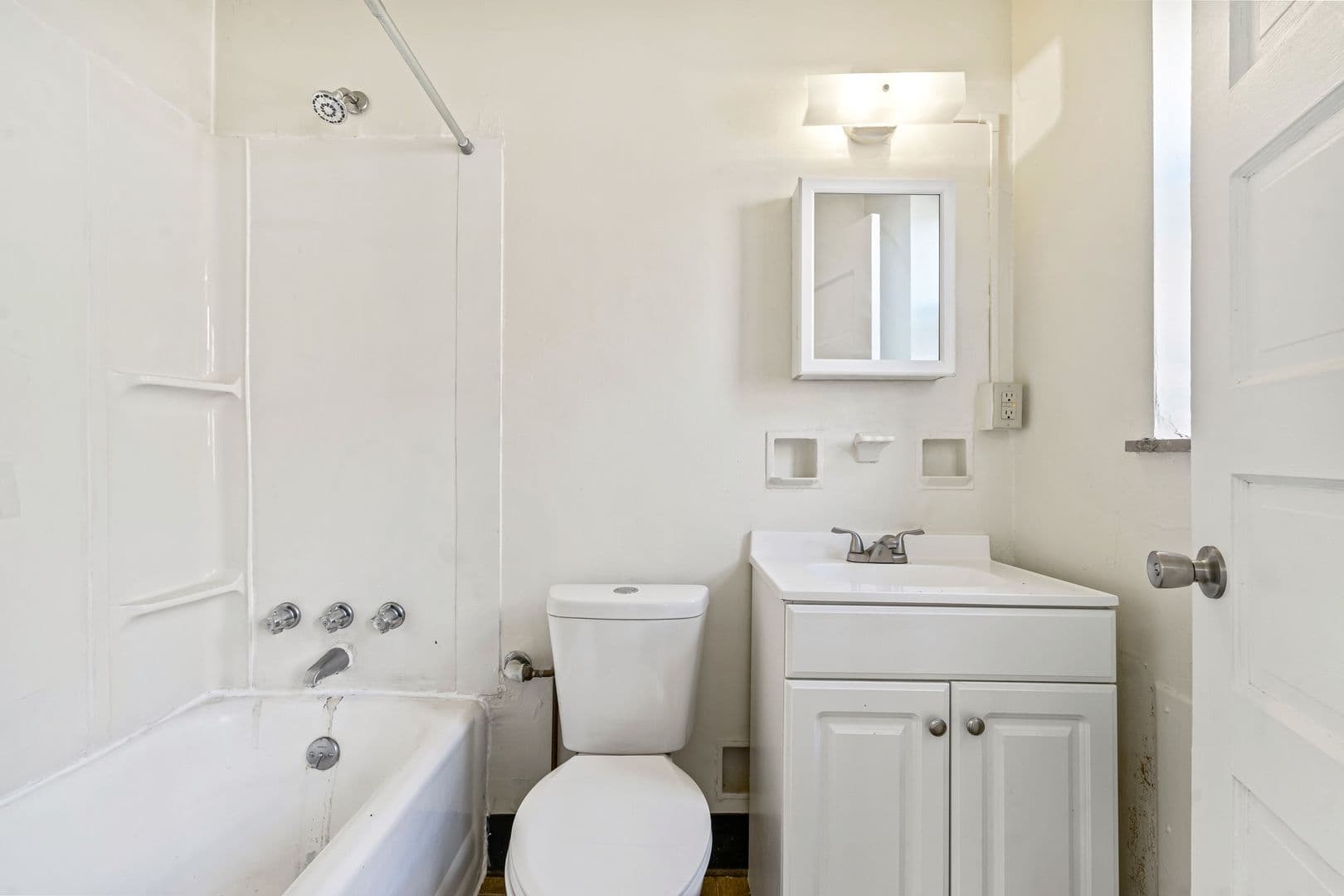 Pittsburgh Apartment: 3336 Brownsville Rd