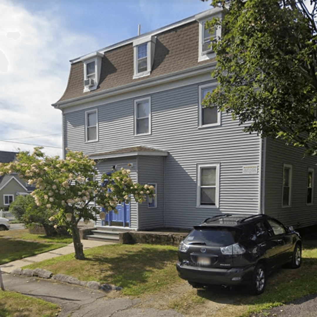 Quincy Apartment: 293 Fayette St