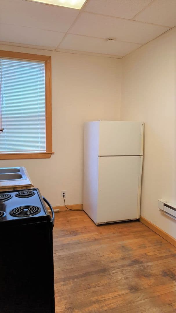 Rumford Apartment: 25 Hartford St