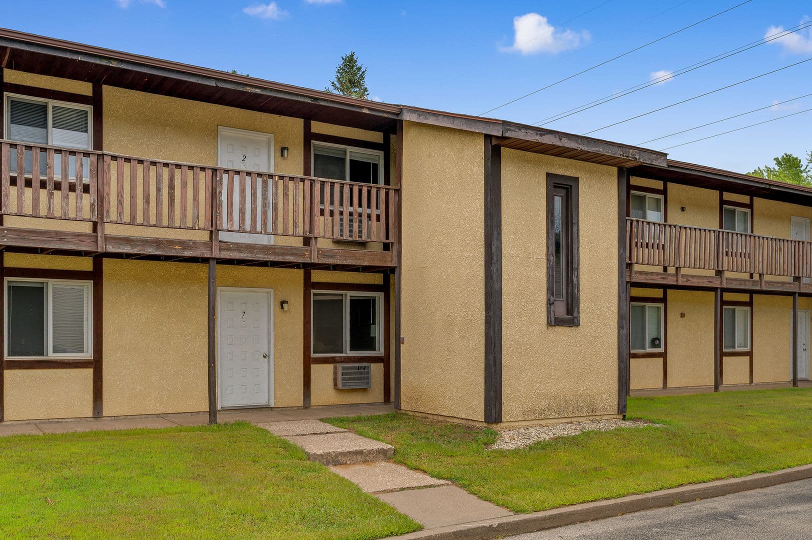 Onalaska Apartment: 1112 10th Ave N
