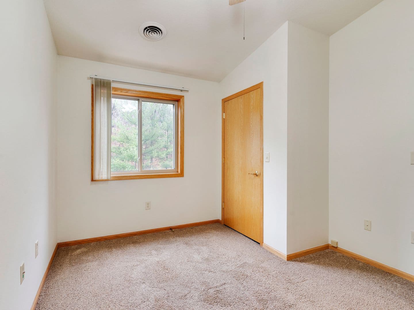 Onalaska Apartment: 135 Marcou Rd