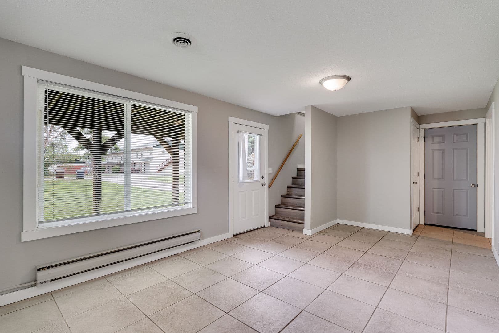 Onalaska Apartment: 928-932 West Ave