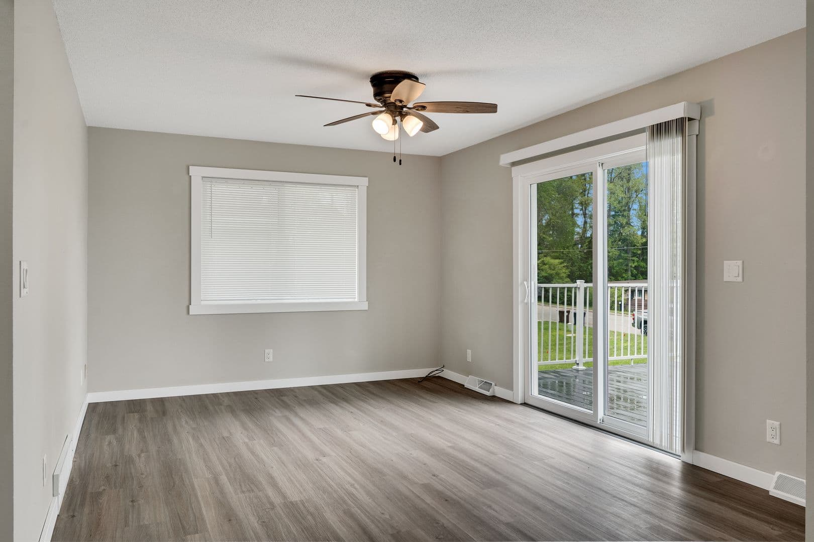 Onalaska Apartment: 928-932 West Ave