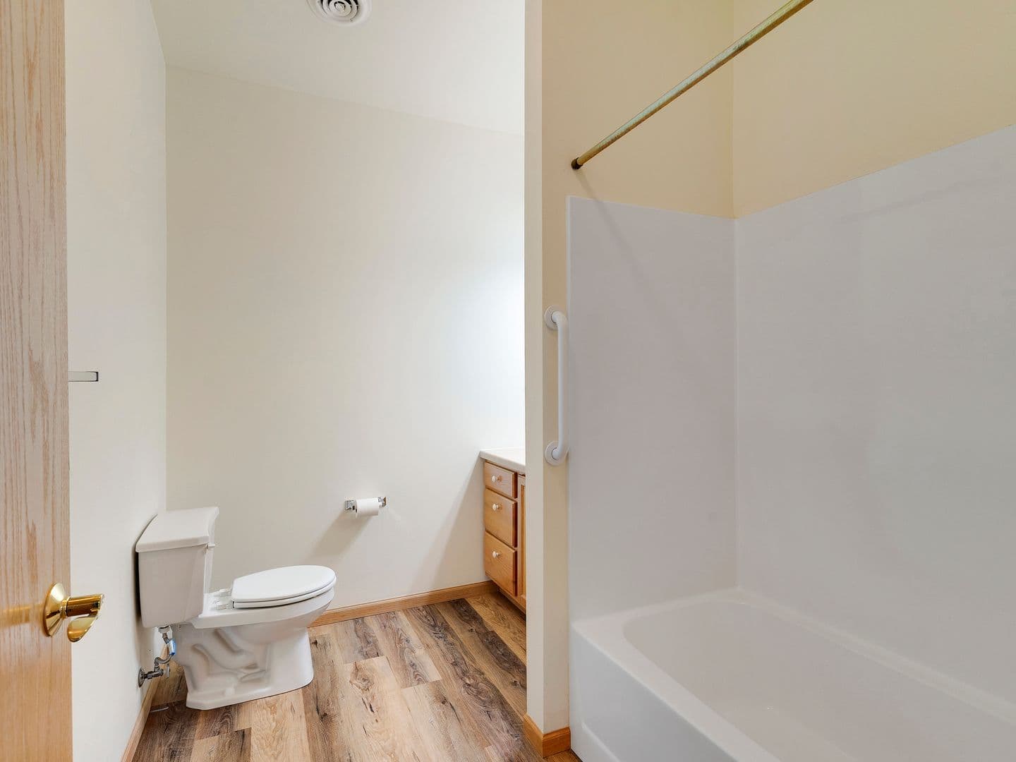 Onalaska Apartment: 135 Marcou Rd