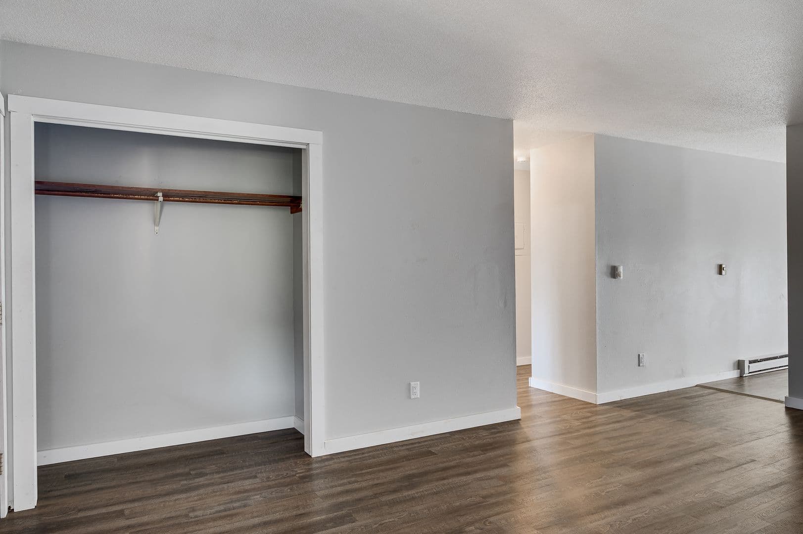 Onalaska Apartment: 1112 10th Ave N