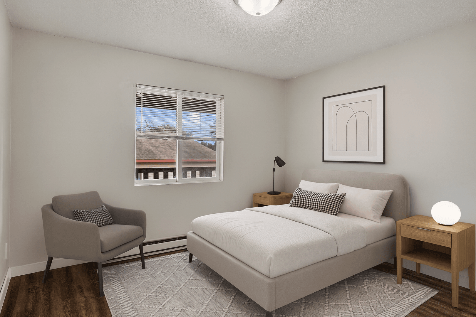 Onalaska Apartment: 1112 10th Ave N