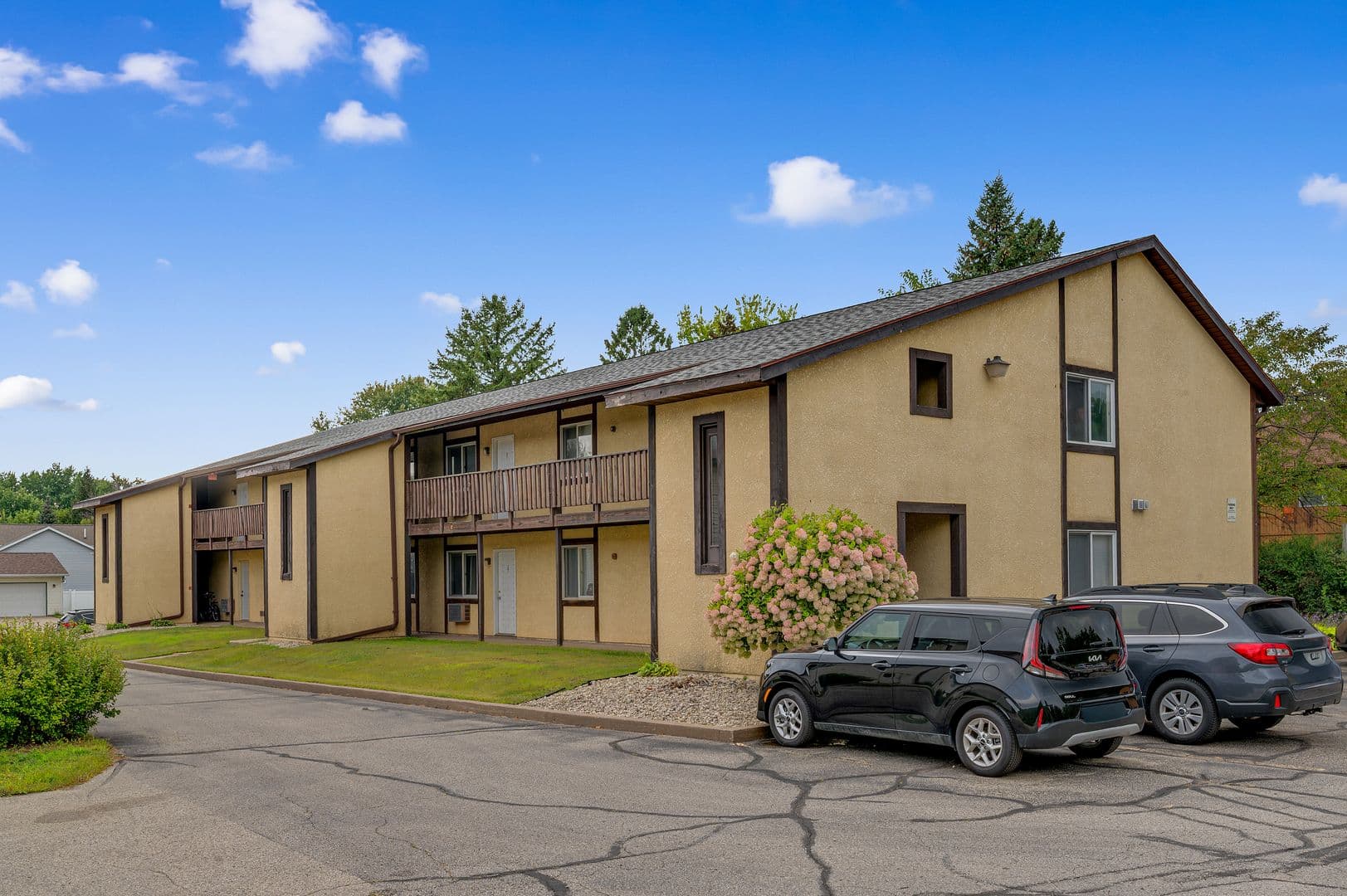 Onalaska Apartment: 1112 10th Ave N