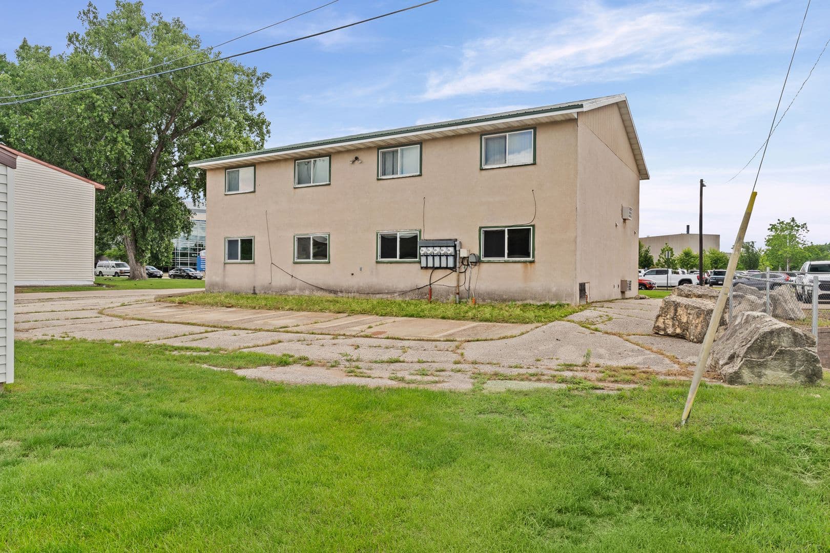 La Crosse Apartment: 2004-2010 7th St S