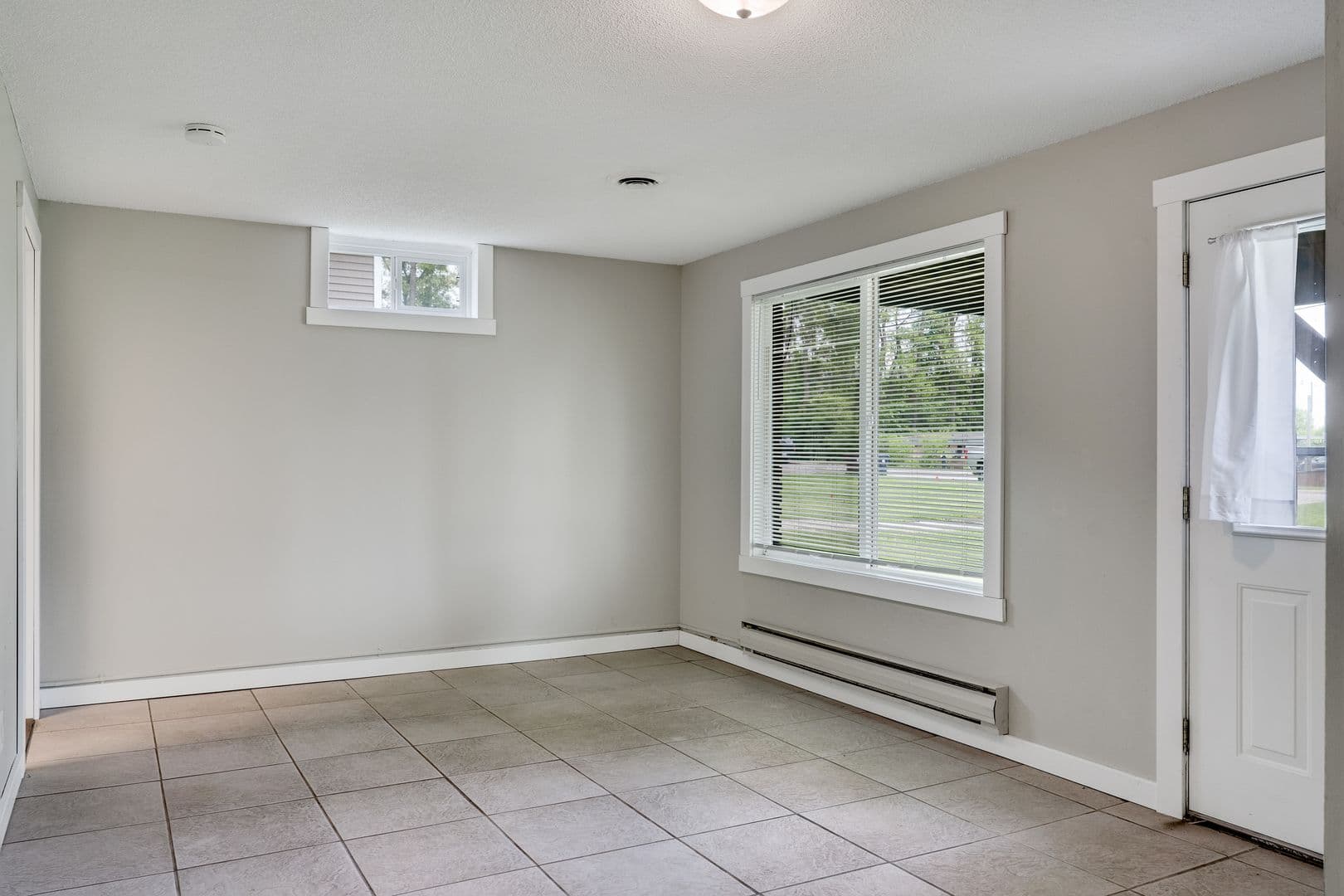 Onalaska Apartment: 928-932 West Ave