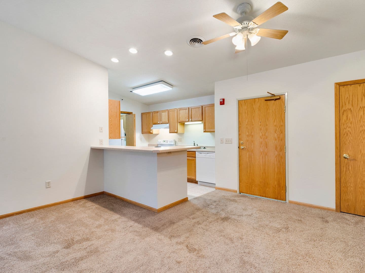 Onalaska Apartment: 135 Marcou Rd