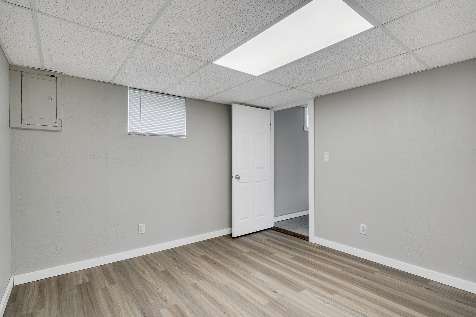 Onalaska Apartment: 928-932 West Ave