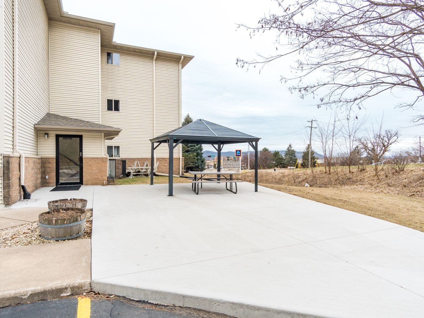 Onalaska Apartment: 135 Marcou Rd