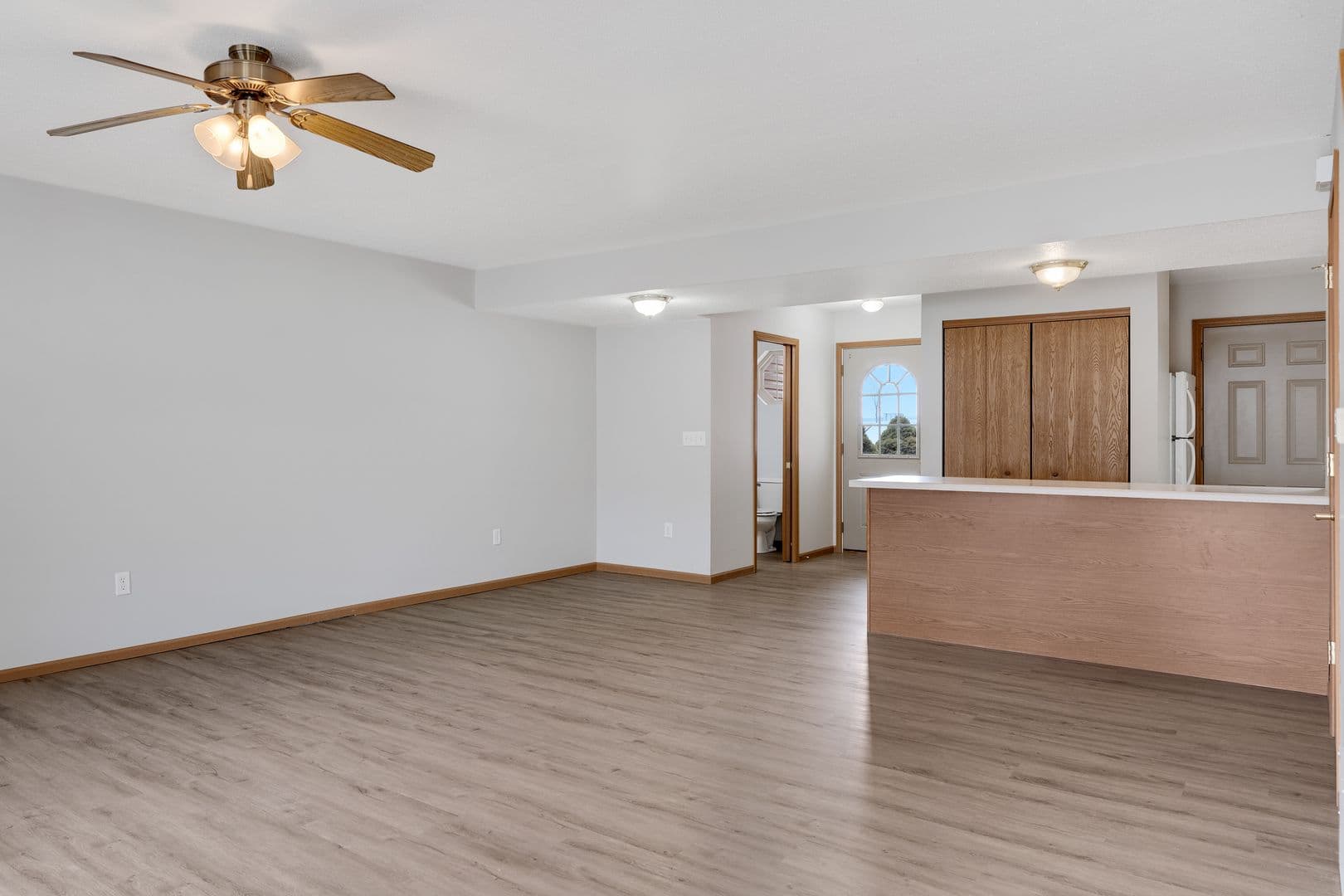 Holmen Apartment: 1204 Eastwood St