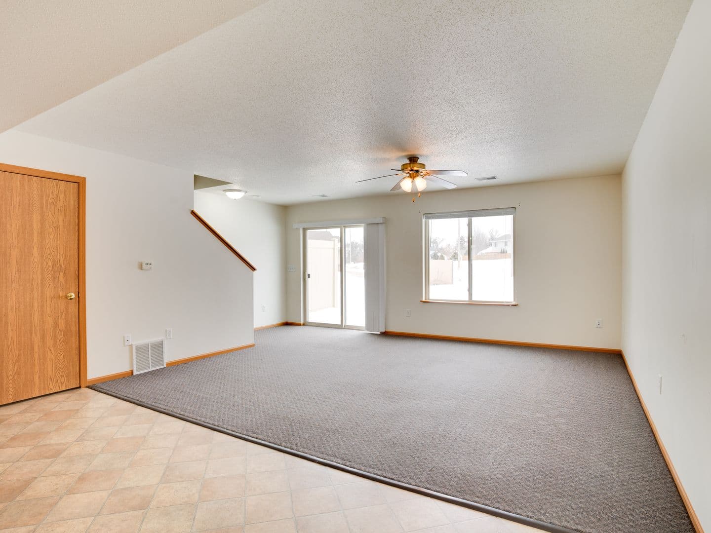 Holmen Apartment: 1204 Eastwood St