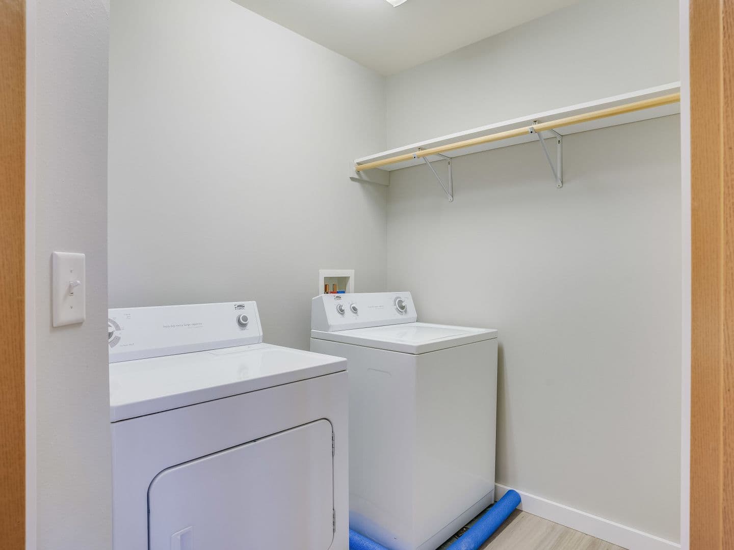 Holmen Apartment: 805 Angel Ct