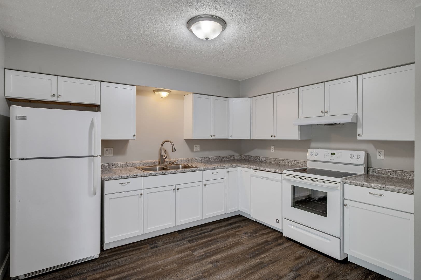 Onalaska Apartment: 1112 10th Ave N