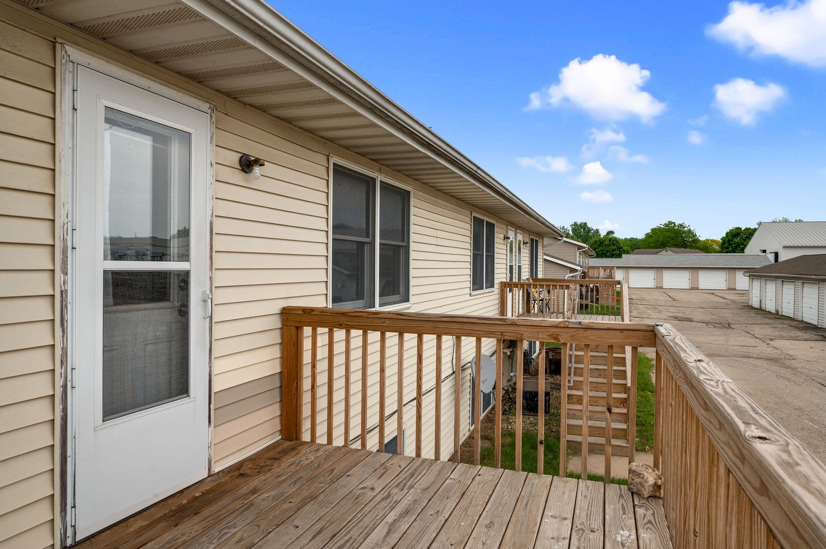 West Salem Apartment: 1225-1233 Branding Iron Rd