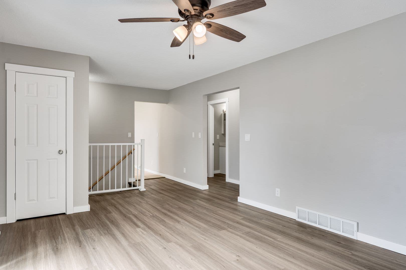 Onalaska Apartment: 928-932 West Ave