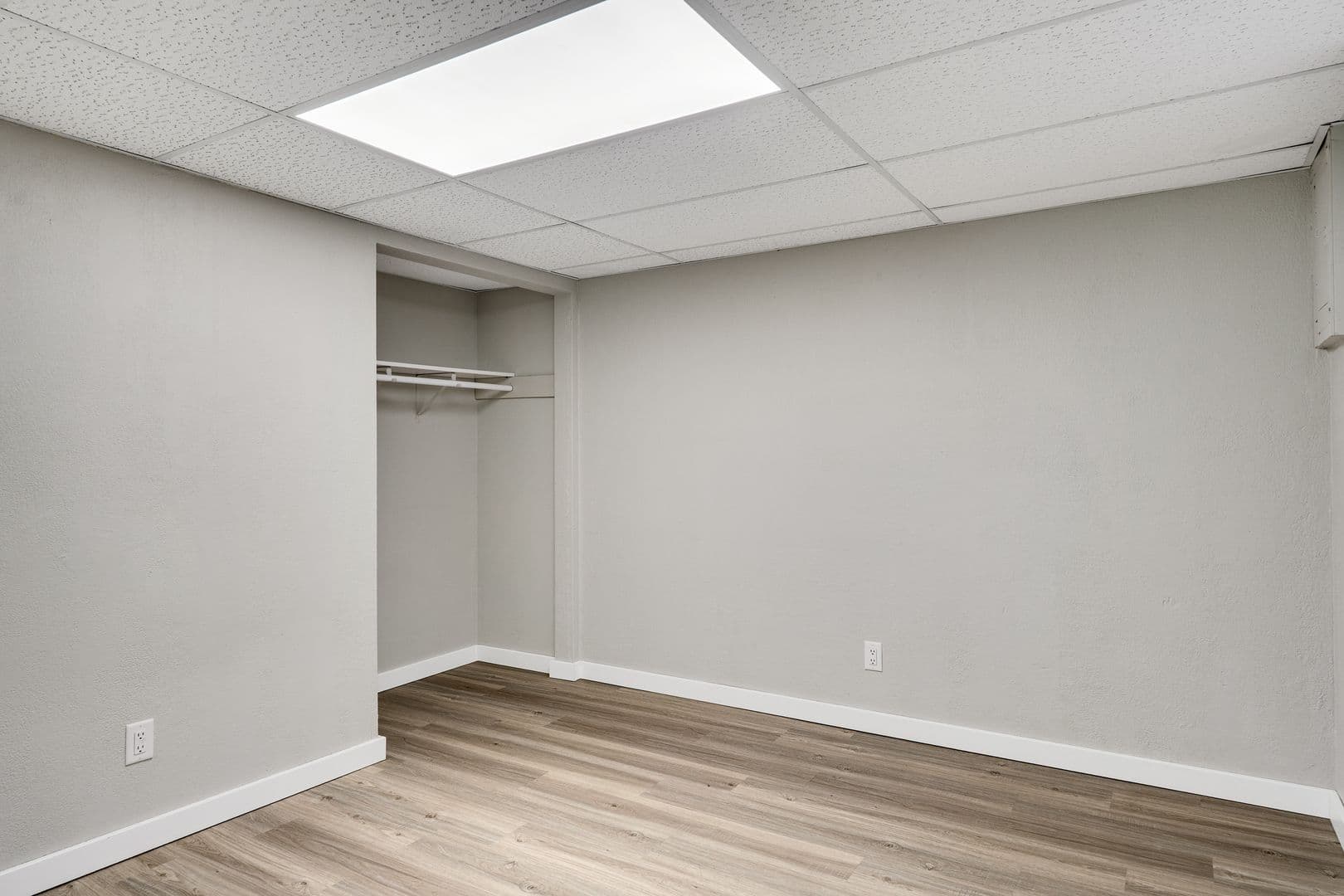 Onalaska Apartment: 928-932 West Ave