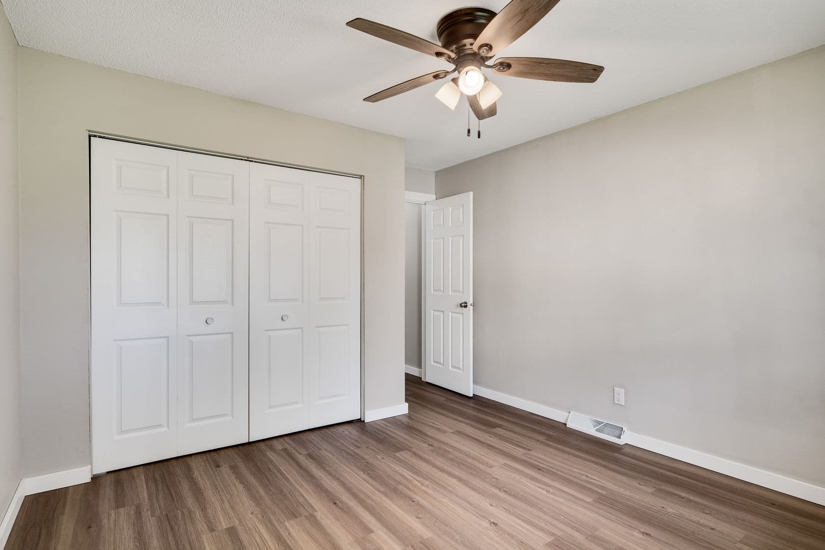 Onalaska Apartment: 928-932 West Ave