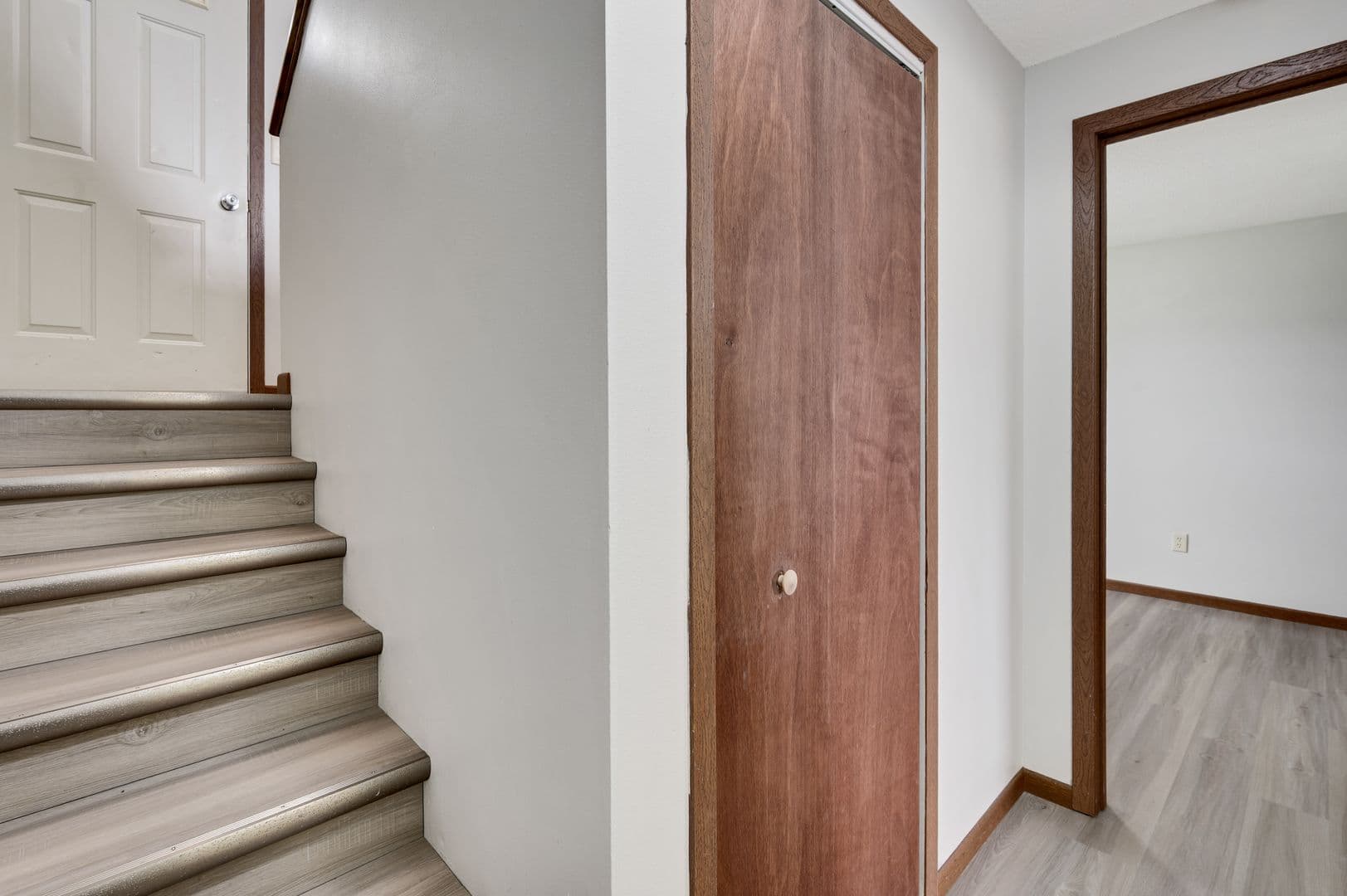 West Salem Apartment: 1225-1233 Branding Iron Rd