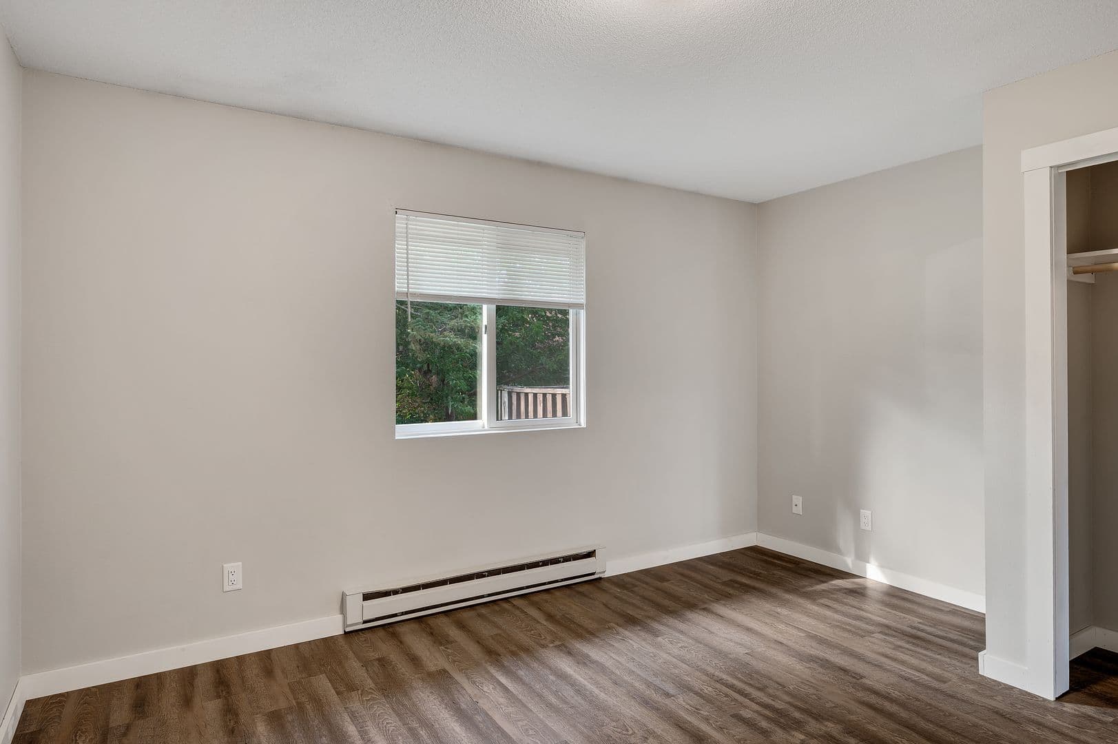 Onalaska Apartment: 1112 10th Ave N