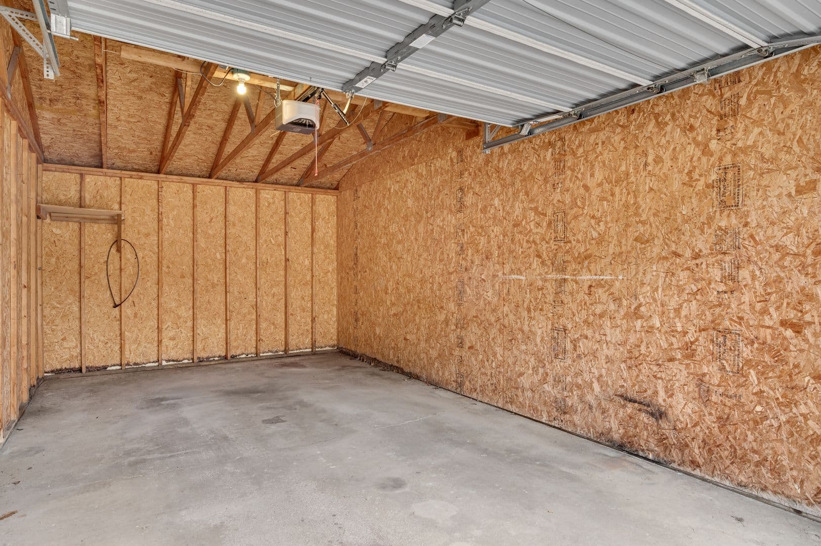 West Salem Apartment: 1225-1233 Branding Iron Rd