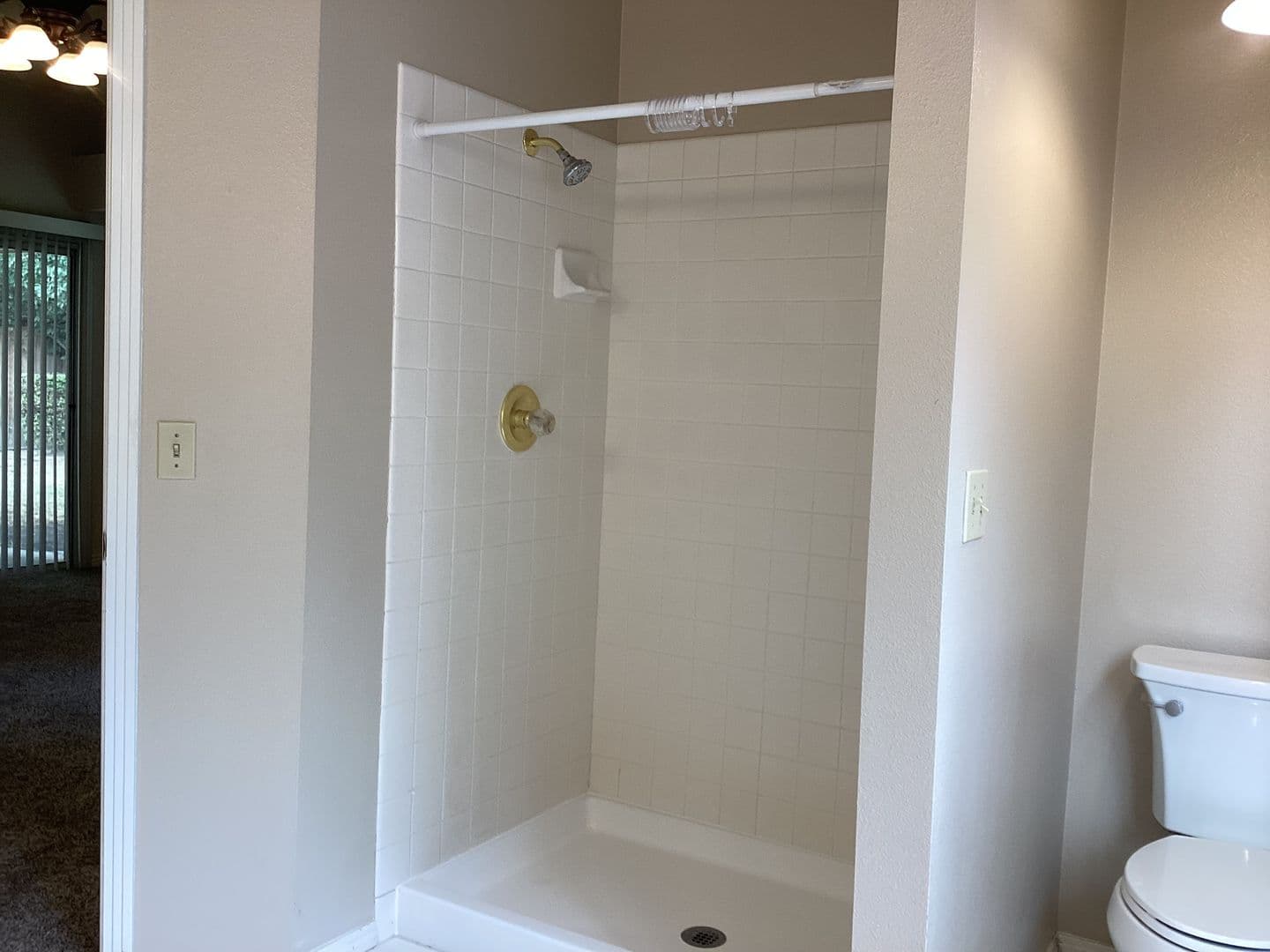 Fresno House: 9615 N Buttonwood Court
