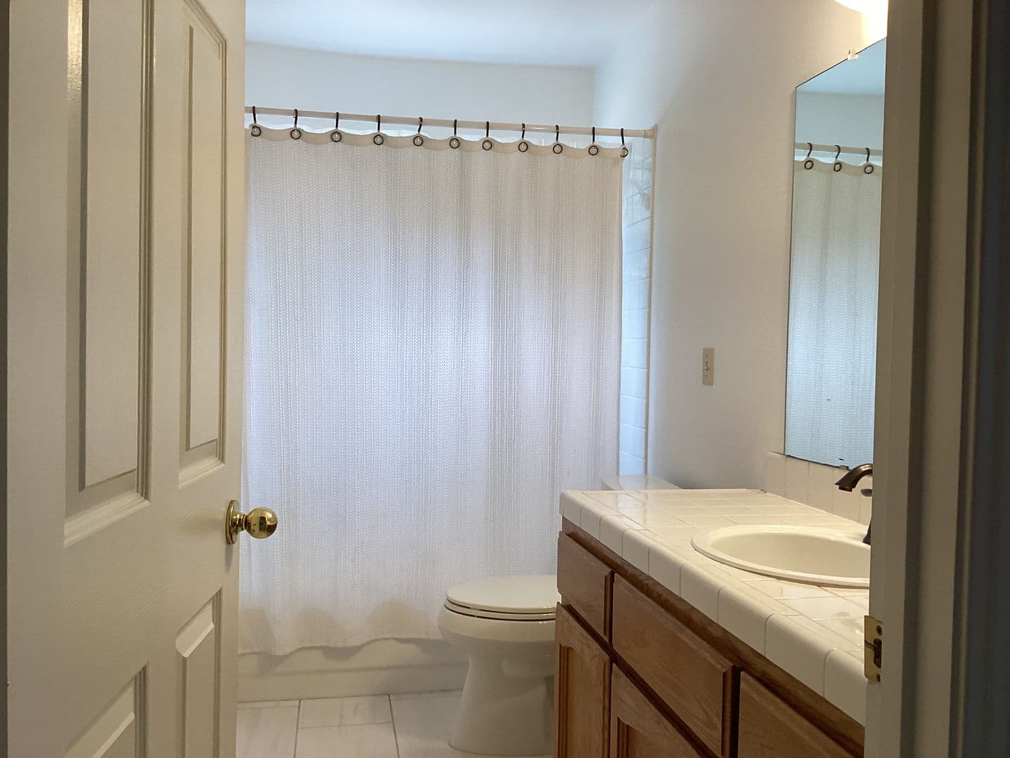 Fresno House: 9615 N Buttonwood Court