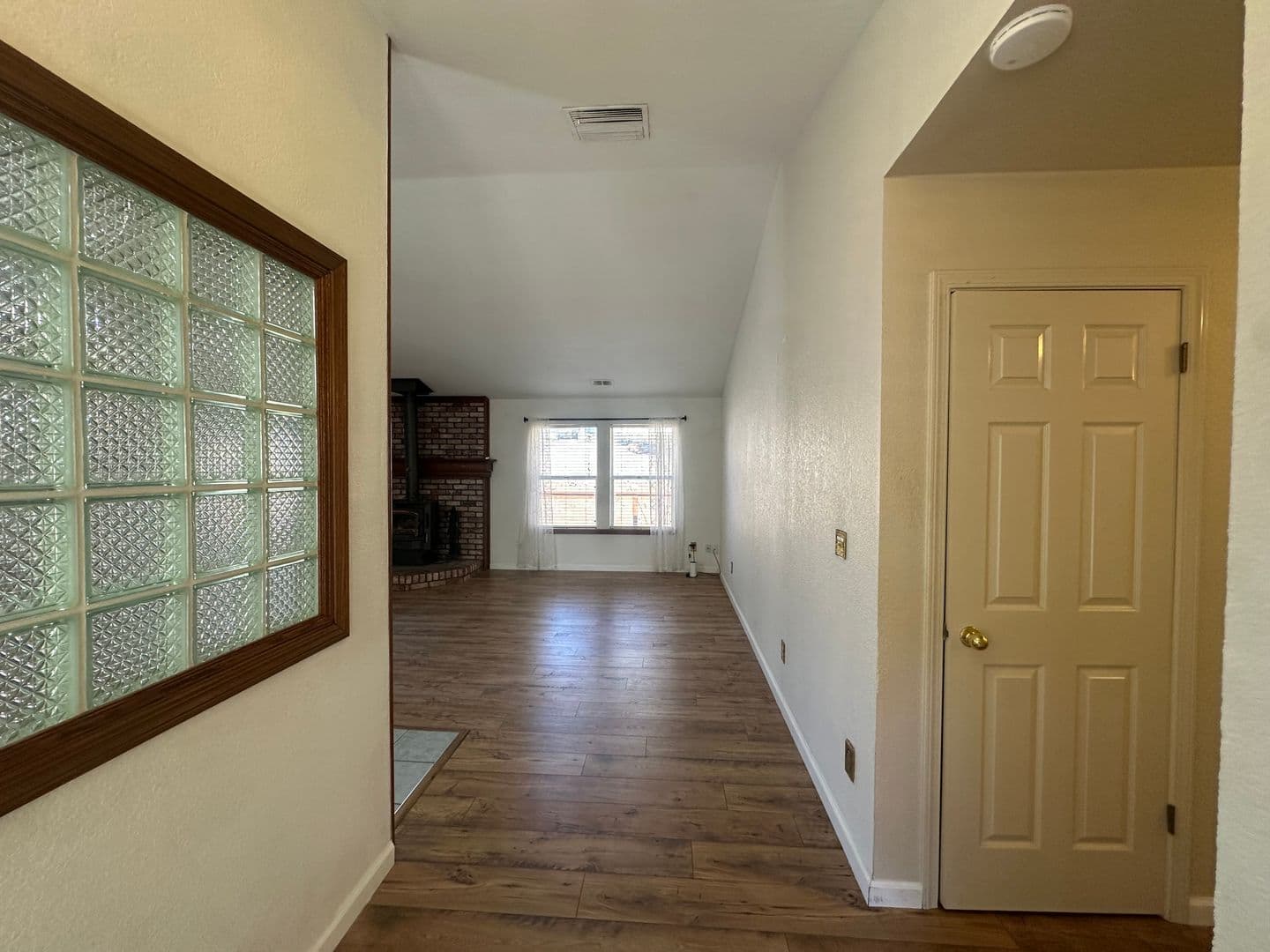 Coulterville House: 10475 Gusano Way