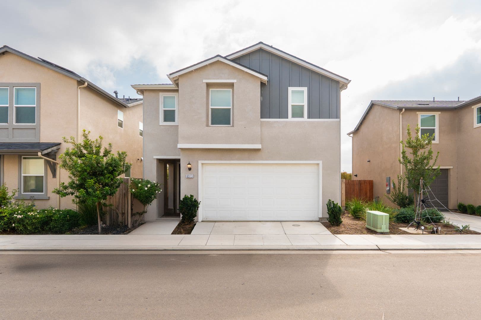 Fresno House: 6313 E. Meritage Drive