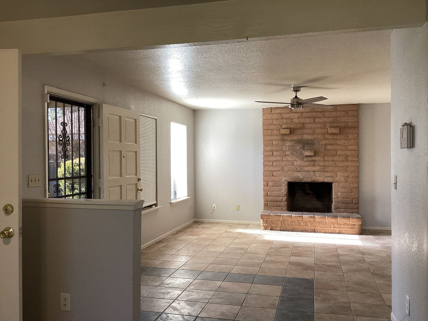 Fresno House: 3325 E. Pine Avenue