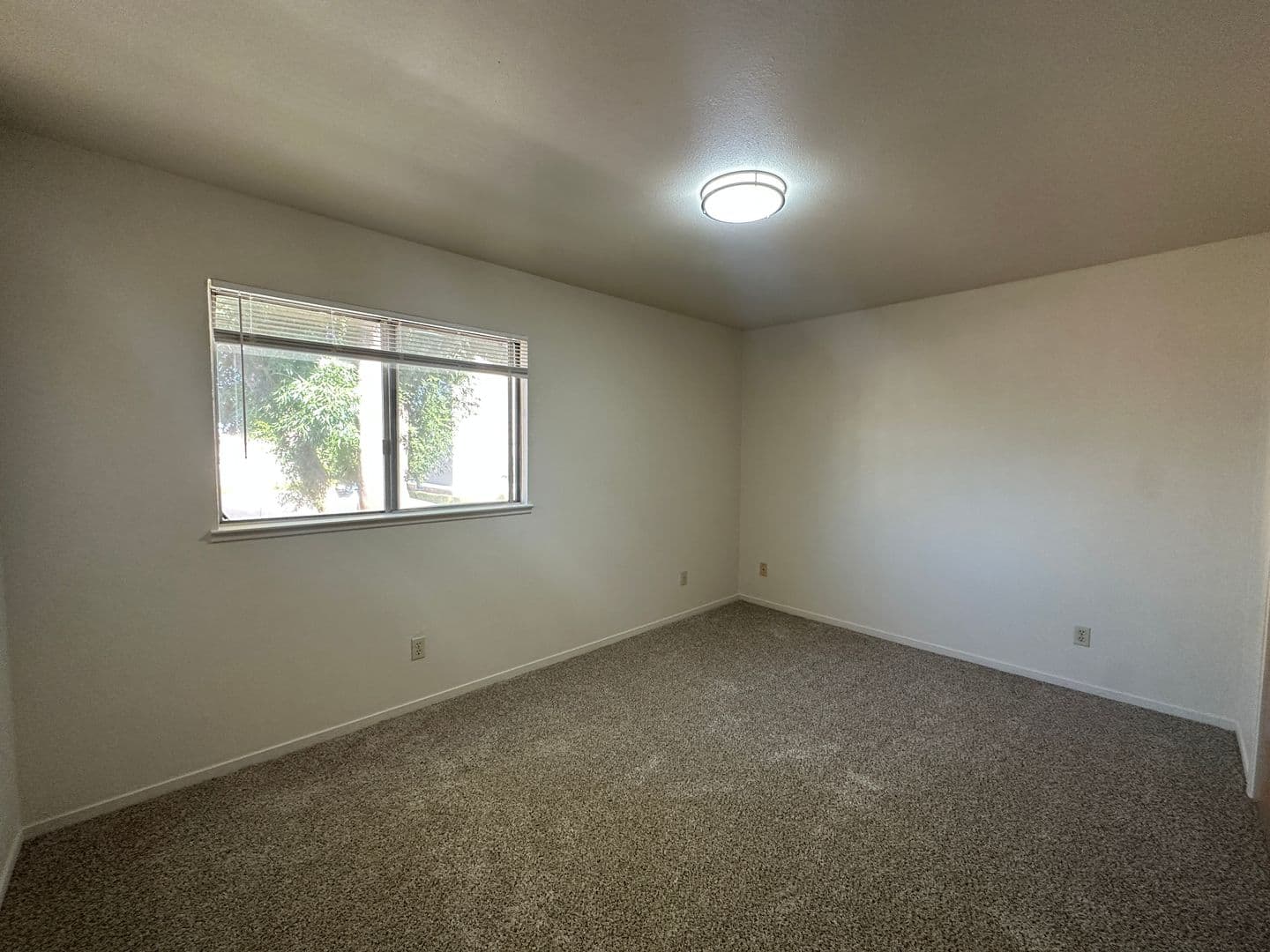 Merced Apartment: 114 South Parsons Ave. #G