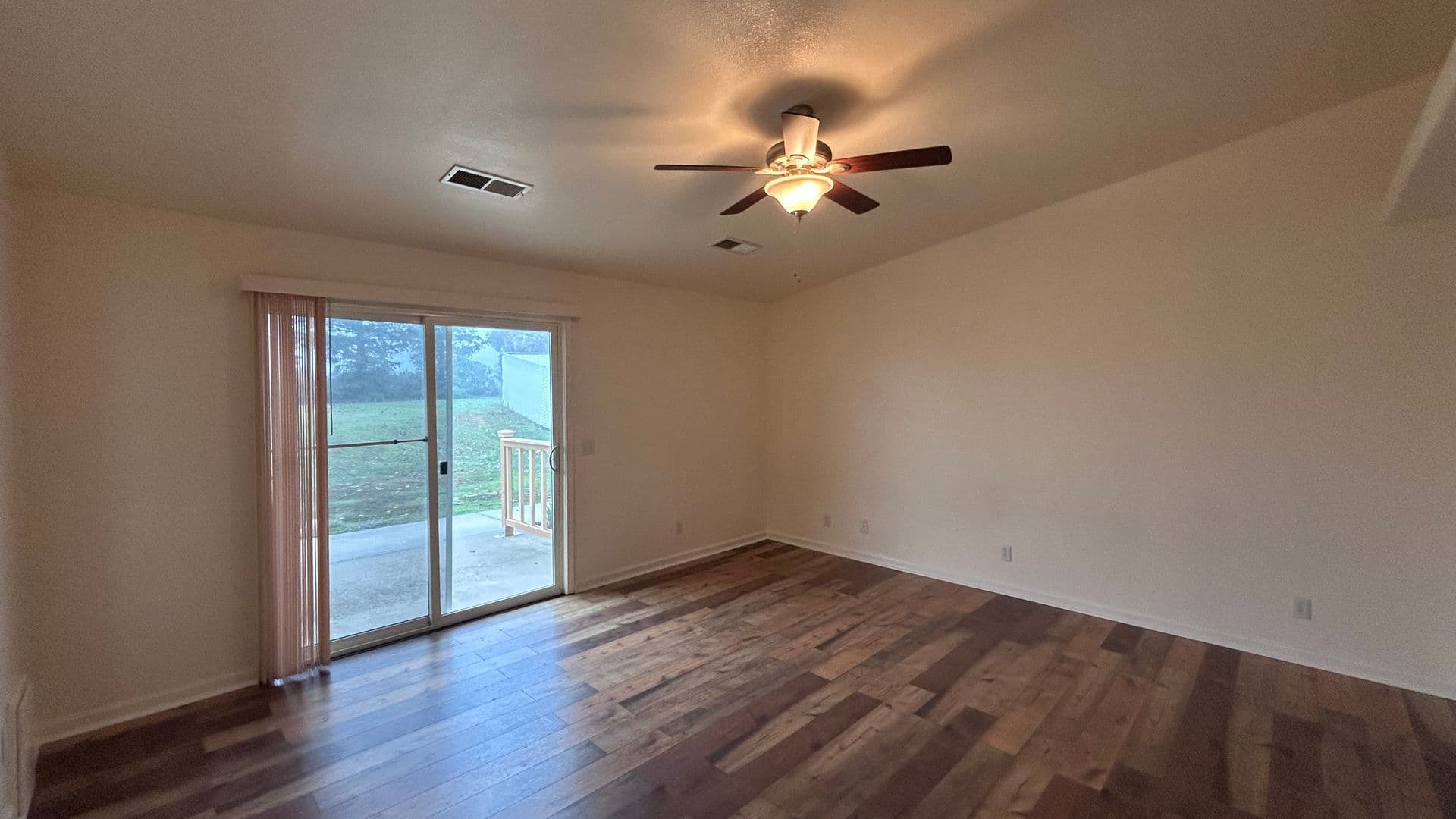 La Grange House: 14575 Avenida Central