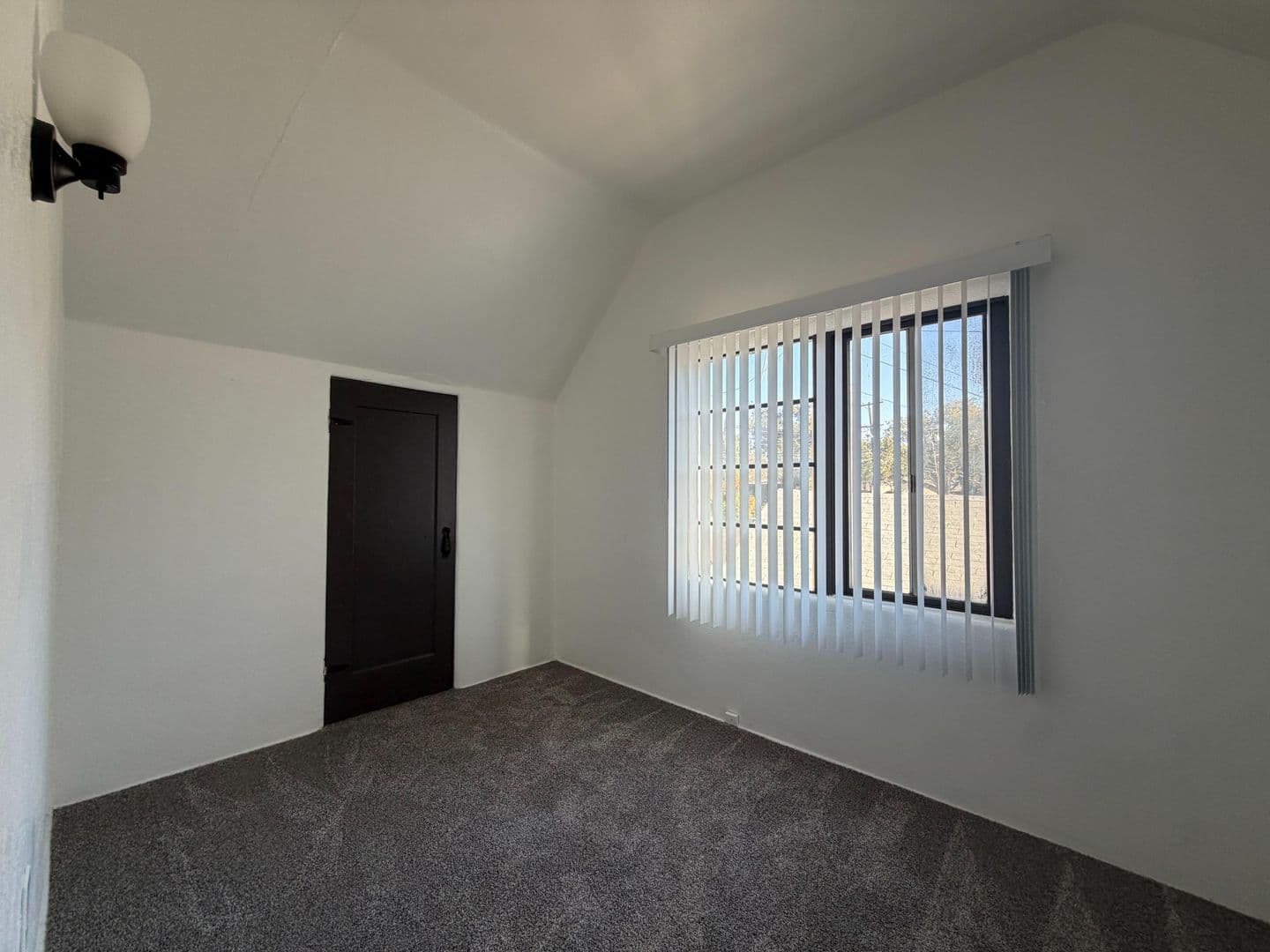 Turlock Apartment: 607 E Marshall St