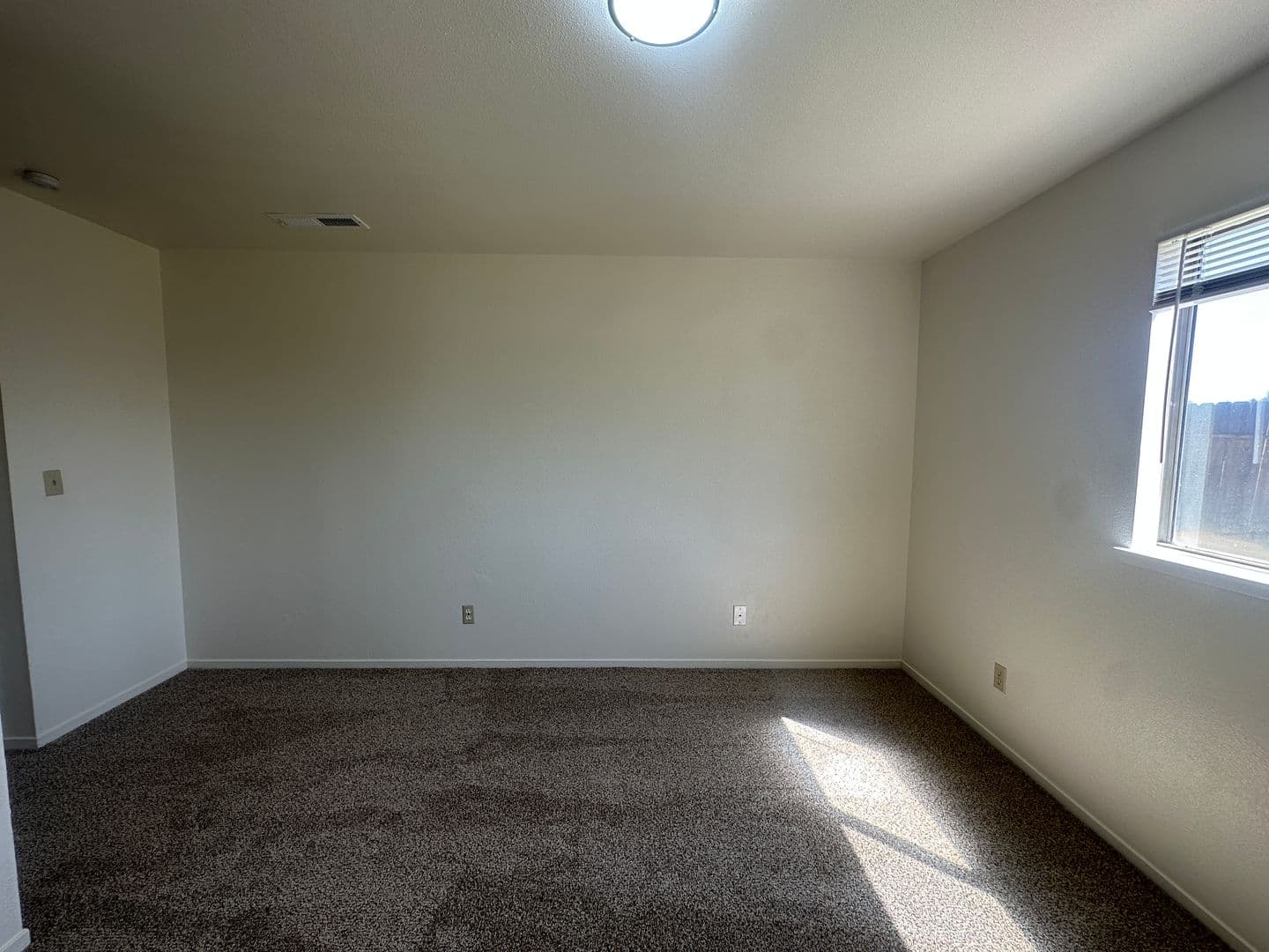 Merced Apartment: 2100 Dinkey Creek Ave. #A