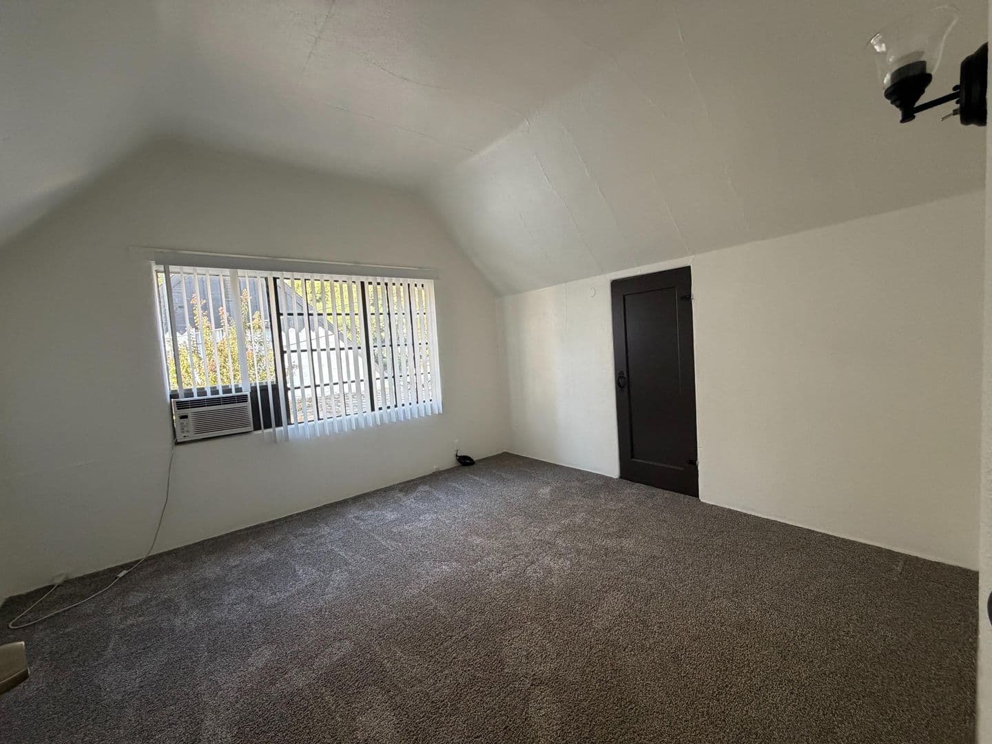 Turlock Apartment: 607 E Marshall St