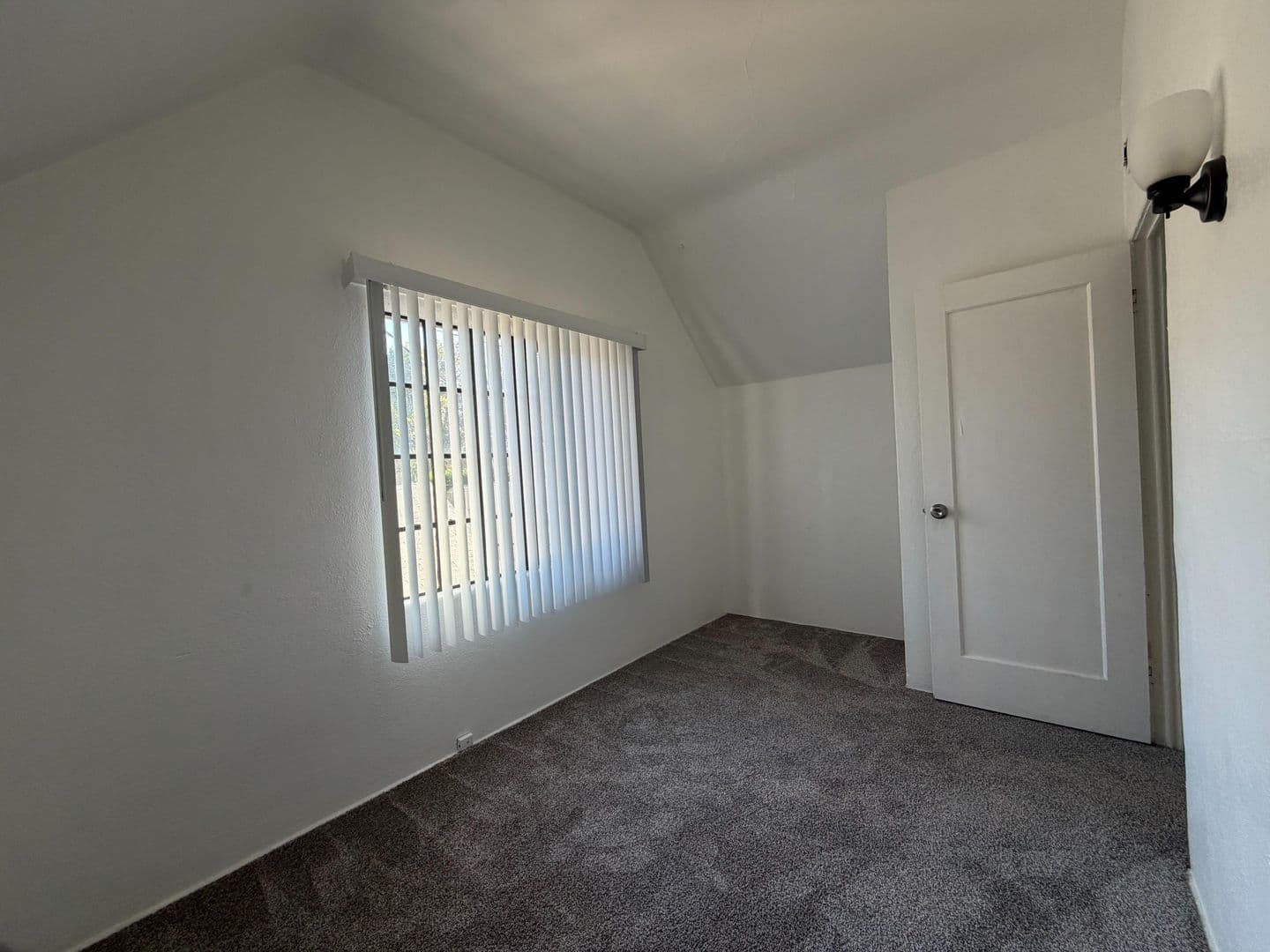 Turlock Apartment: 607 E Marshall St