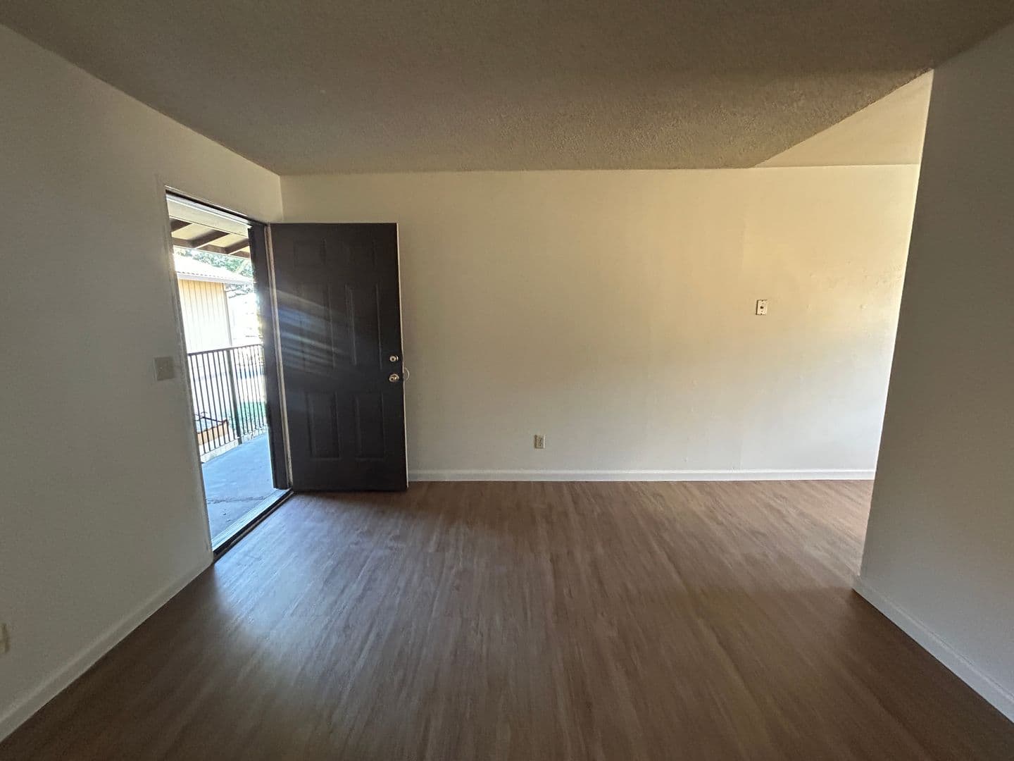 Merced Apartment: 32 South Parsons Ave. #D