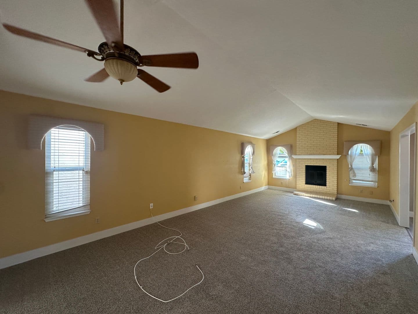 Modesto House: 1005 Westmont Ct