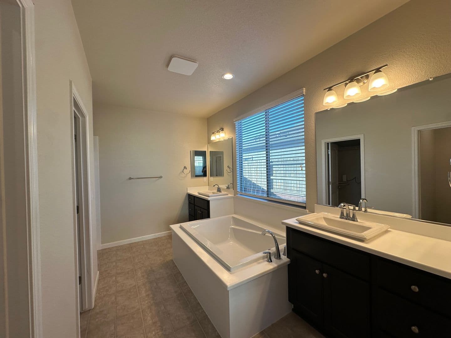 Modesto House: 4352 Vanguard Drive