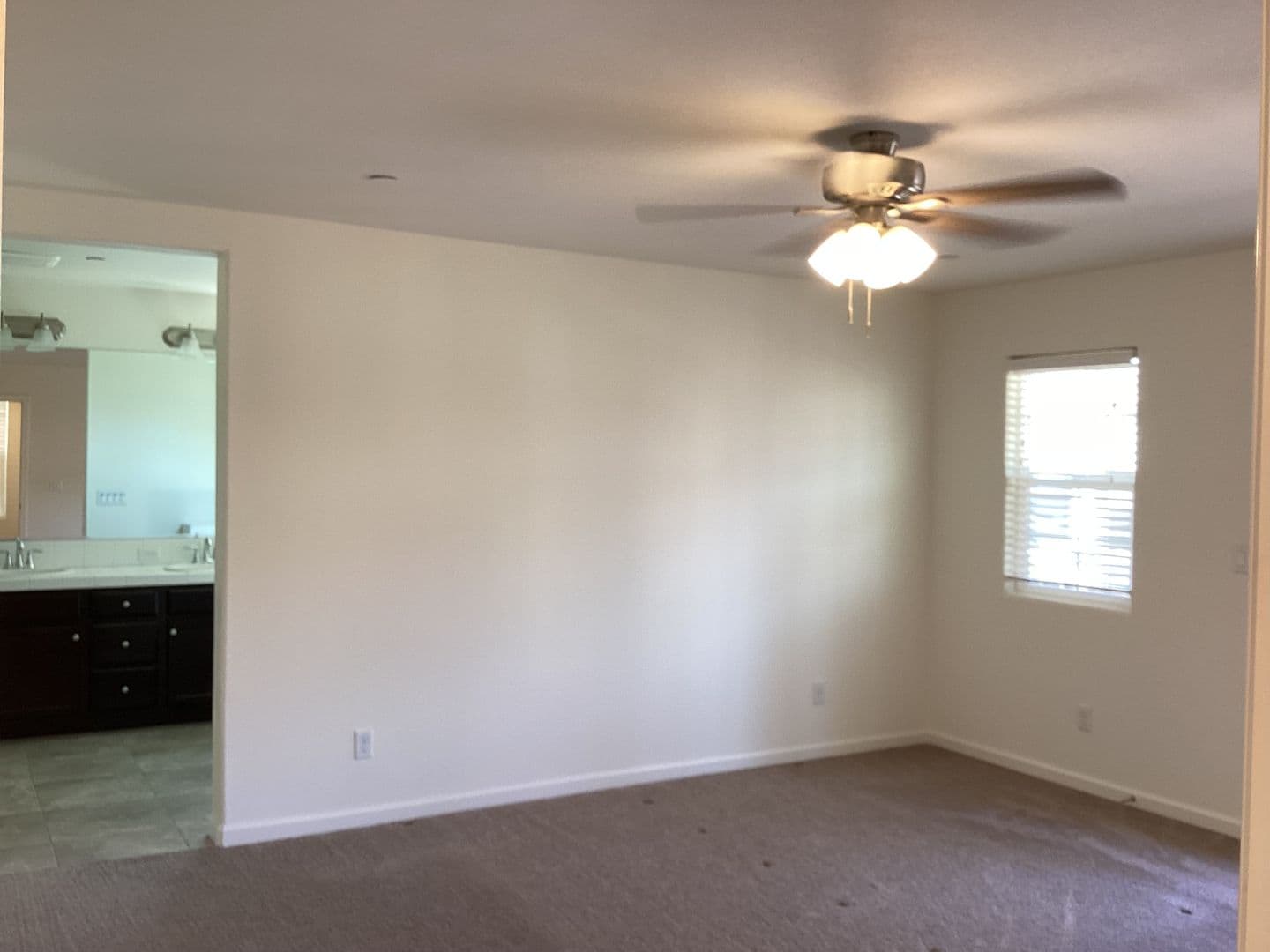 Clovis House: 2573 Daisy Drive