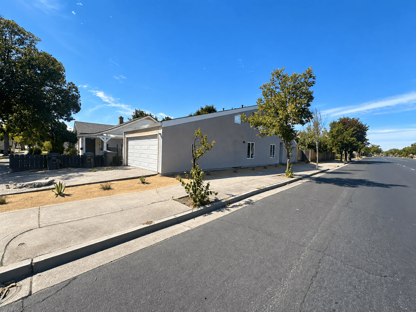 Stockton House: 2615 N El Dorado St