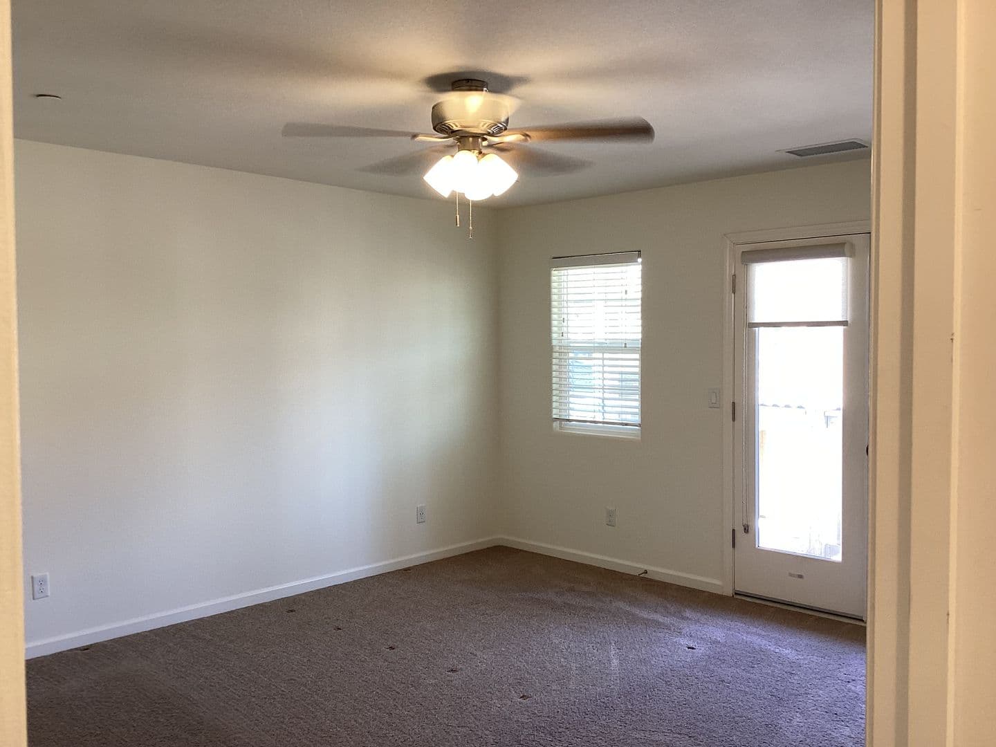 Clovis House: 2573 Daisy Drive