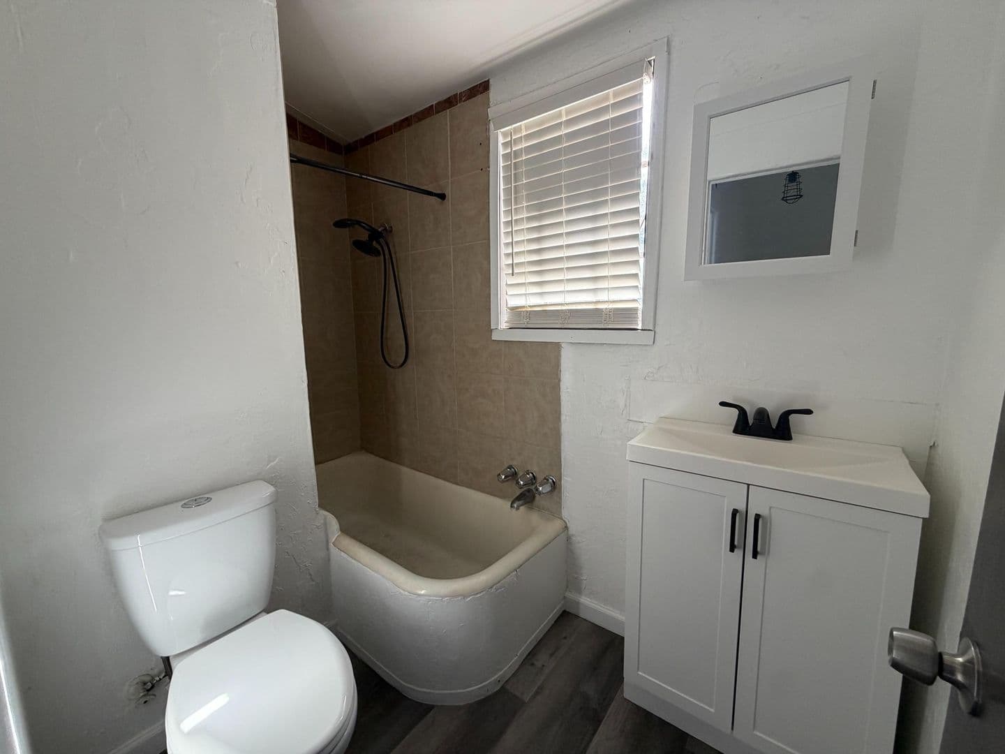 Turlock Apartment: 607 E Marshall St